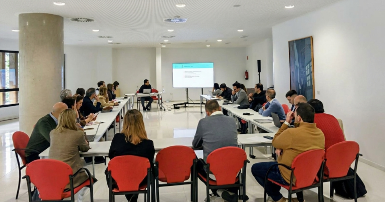 asistentes a la Mesa de Industria_vf
